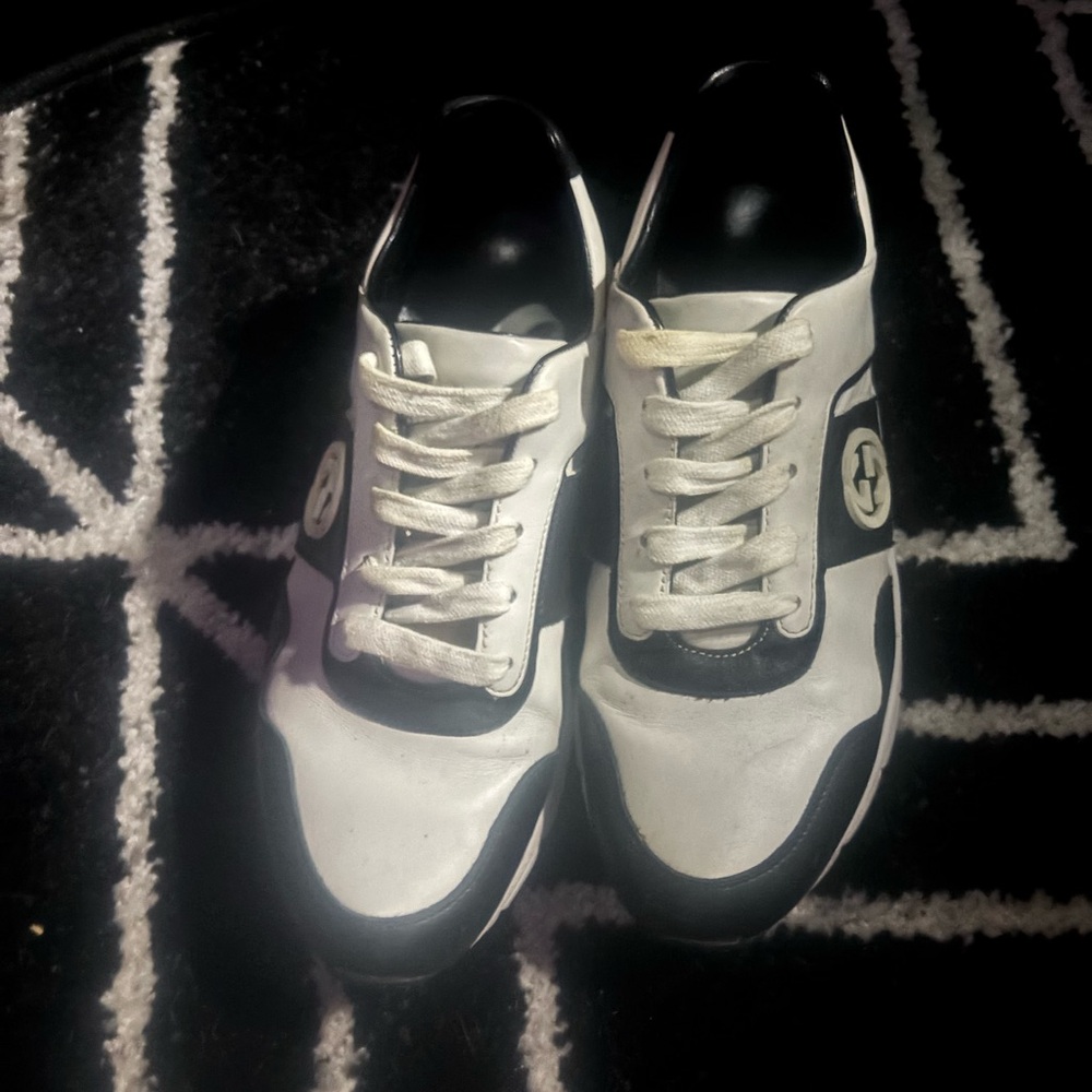 Gucci sneakers size 8 women ( can be unisex) - Picture 2 of 12